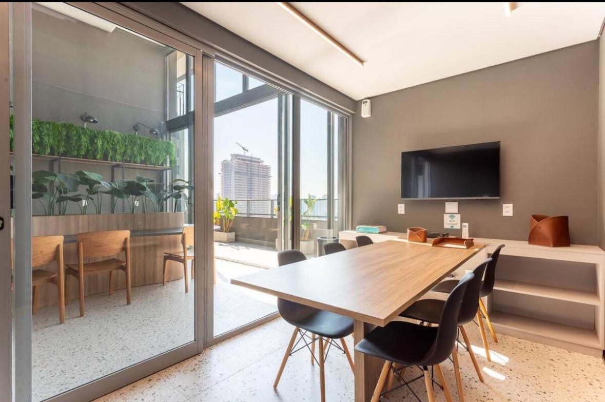 Apartment 412 Brooklin